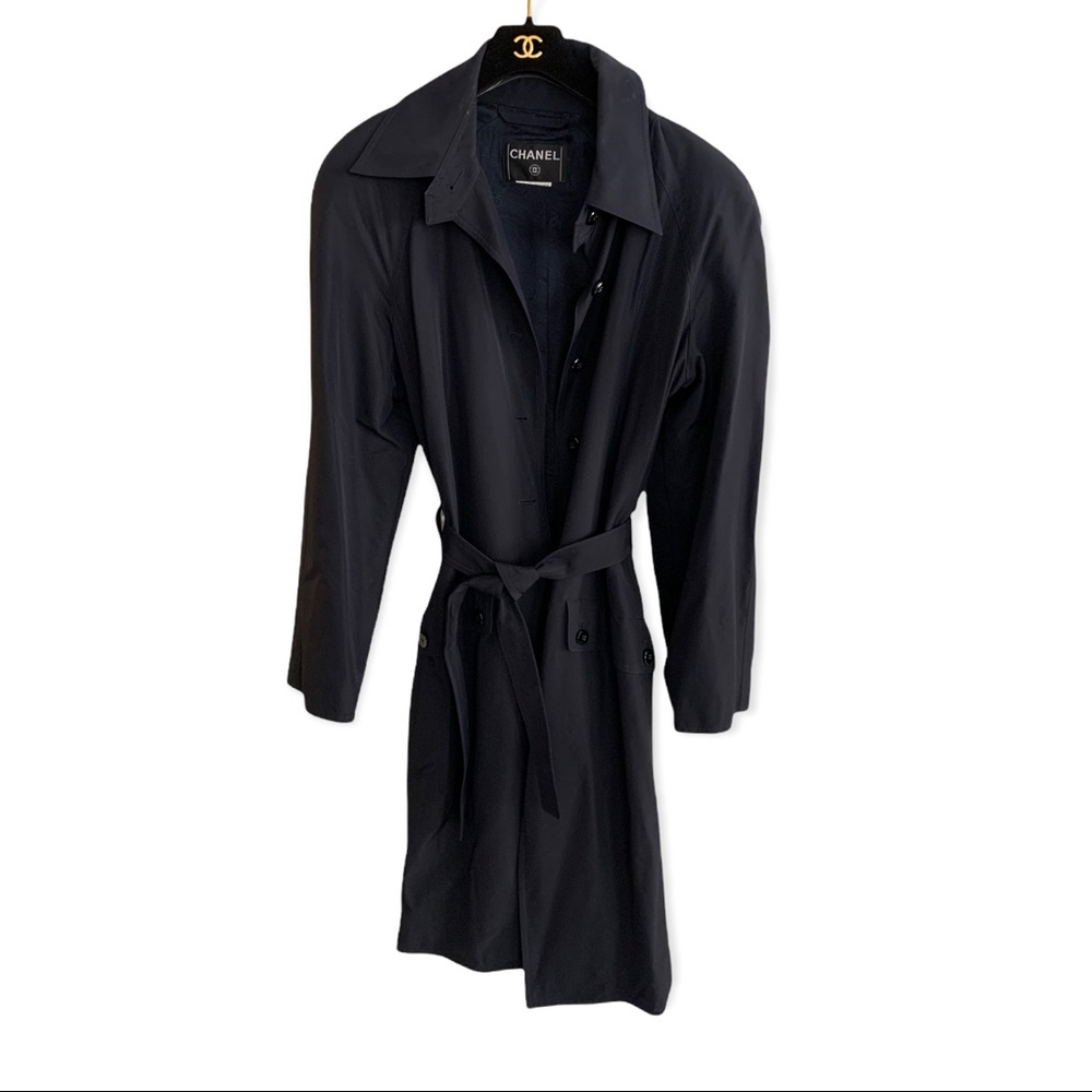 Black Chanel Trench Coat in Very Good Condition - Picture 2 of 9
